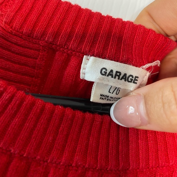 Red crop top - Picture 2 of 2